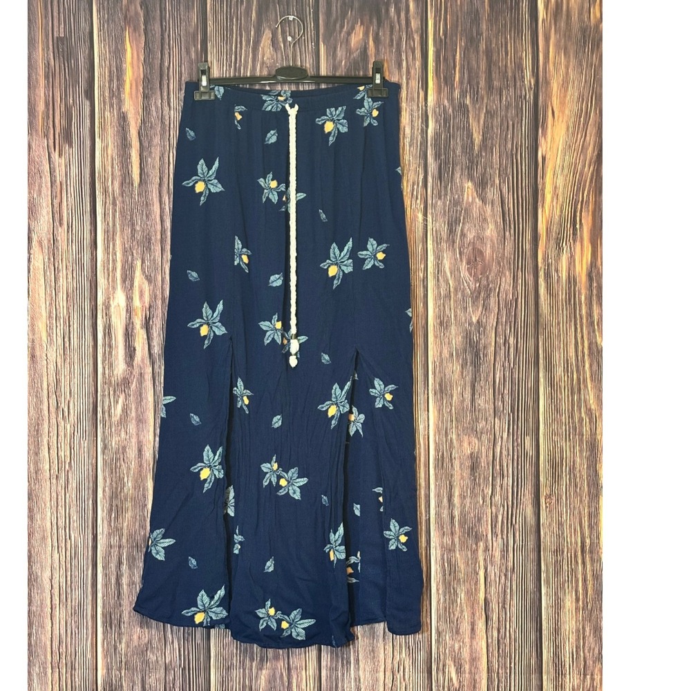 Mossimo Maxi Skirt Womens L Navy Blue Lemon Print Boho Slit Rayon Tropical